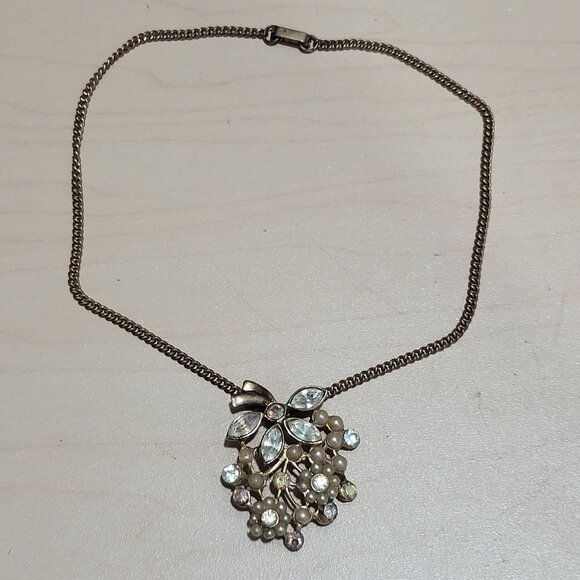 Vintage Clustered Floral Pendant Necklace Gold Tone - Picture 6 of 14